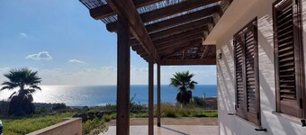 Detached villa with wide sea view