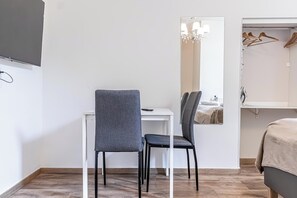 Basic Studio - Chic Studio Near Westbahnhof (Vienna)