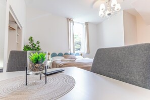 Interior - Chic Studio Near Westbahnhof (Vienna)