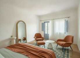 Caja fuerte, escritorio, tabla de planchar con plancha y wifi gratis