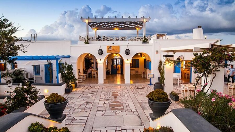 White Pearl Laokasti Suites