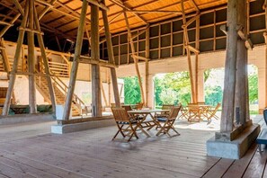 Outdoor dining - Tarnewitz in the Thorstorf estate barn (Thorstorf)
