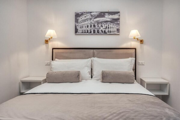 Standard Double Room | In-room safe, soundproofing, iron/ironing board, free WiFi - imperial rhome guest house  (Roma)