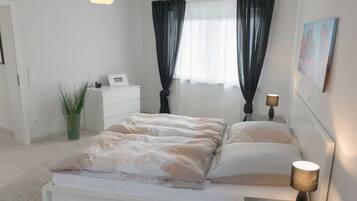 2 Schlafzimmer, Bügeleisen/Bügelbrett, Reisekinderbett, kostenloses WLAN