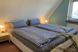 2 bedrooms, free WiFi, bed sheets - Southwind - House Romantic (Norderney)