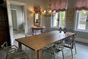 Dining - Captain's House Dat Castle (Nieblum)