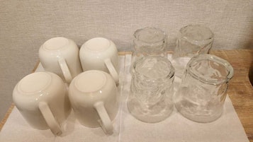 Apartamento | Cocina privada | Frigorífico grande, microondas, horno y placa de cocina