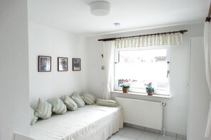 Free WiFi, bed sheets - Apartment with 1 bedroom (Bad Zwischenahn)