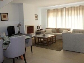 Fireplace - Lage, Fischerei, Golf und Abenteuer by Interhome (Obidos)