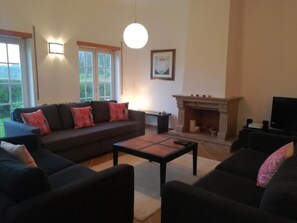 Living area - Haus in Praia Pedras Del Rey mit 3 Swimmingpools 5 by Interhome (Obidos)
