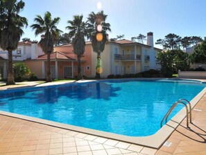A heated pool - Haus in Praia Pedras Del Rey mit 3 Swimmingpools 5 by Interhome (Obidos)