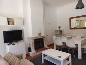 Fireplace - Die Sonne den ganzen Tag by Interhome (Obidos)