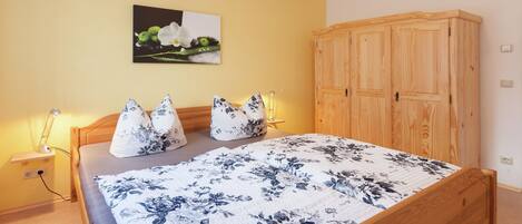 6 bedrooms, free WiFi