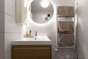 Bathroom - Modern studio near the Bad Schallerbach thermal spa (Bad Schallerbach)