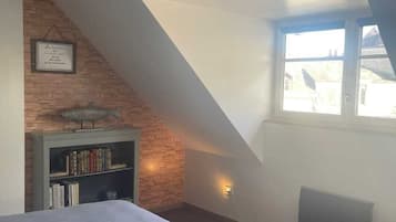 Bügeleisen/Bügelbrett, Internetzugang, Bettwäsche