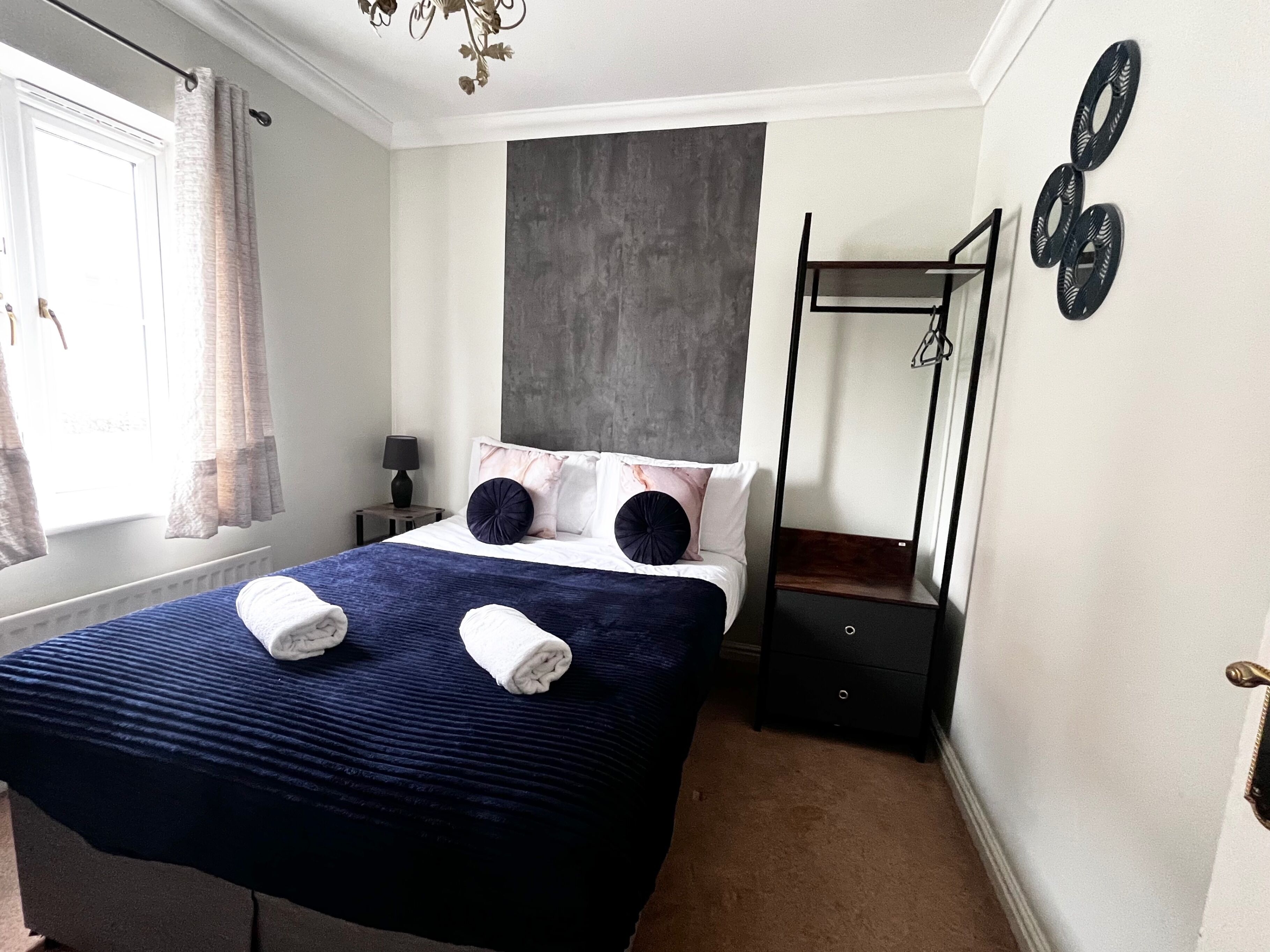 4 habitaciones, escritorio, sistema de insonorización y wifi gratis 