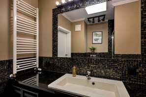 Apartment, Balcony | Bathroom - RentPlanet - Jedności Narodowej (Wrocław)