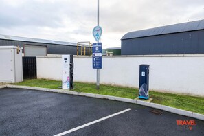 Property grounds - Hillsborough, Co Down, N. Ireland - Room 2 (Royal Hillsborough)