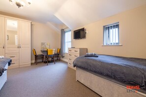 Room - Hillsborough, Co Down, N. Ireland - Room 2 (Royal Hillsborough)
