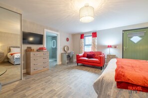 Tabla de planchar con plancha, wifi y ropa de cama 