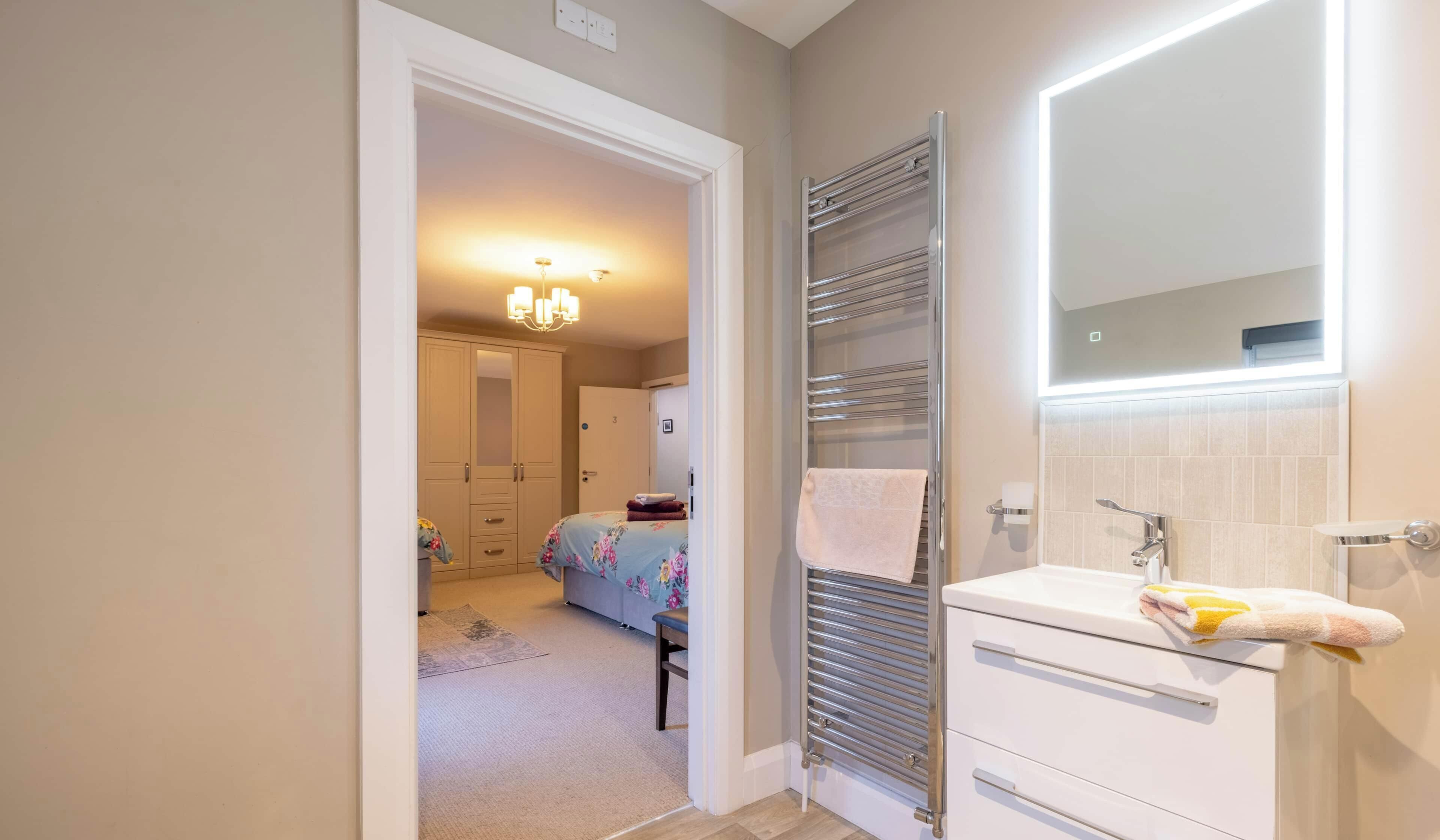 Strykejern/-brett, wi-fi og sengetøy