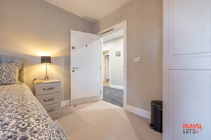 Room - Hillsborough, Co Down, N. Ireland - Room 4 (Royal Hillsborough)