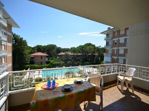 Outdoor dining - Charming and cozy studio flat (Lignano Sabbiadoro)
