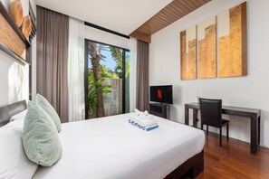 Villa Deluxe - 4 sovrum - utsikt mot poolen | Strykjärn/strykbräda, barnsängar, gratis wi-fi och sängkläder