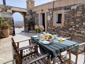 Outdoor dining - Yiannis Village House by Interhome (Gennadi)