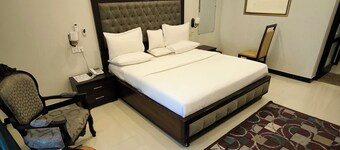 Deluxe Room with front view