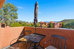 Outdoor dining - Saguaro Lodge – Luxury comfort in Tucson (Tucson)