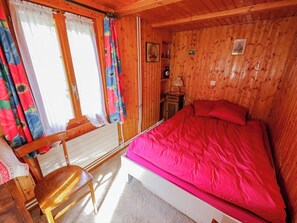 4 chambres, accès au Wi-Fi (inclus), literie fournie
