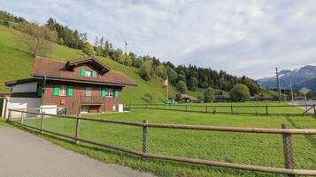 Enceinte de lâhĂ©bergement