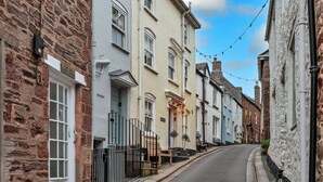 A narrow street lined with traditional buildings, including a building labeled "The Old Post House." - Stunning  villa for 8 people with WIFI (Cawsand)