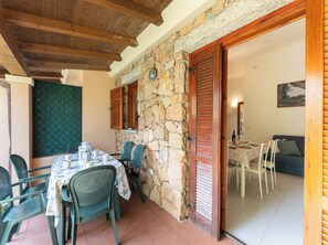 Outdoor dining - Spacious house in San Teodoro (San Teodoro)