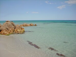 Beach - Comfy flat immersed in nature (Budoni)