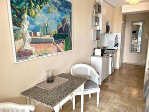 Interior - Studio mit Terrasse und Panoramablick by Interhome (Villefranche-sur-Mer)