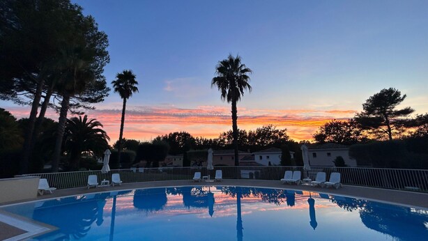 Pool - Wohnung in Mougins mit Gepflegtem Garten by Interhome (Mougins)