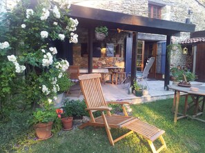 Terrace/patio - GITE im Herzen der Drôme Provençale by Interhome (La Begude de Mazenc)