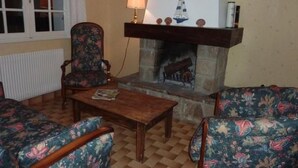 TV - Ker Berhed by Interhome (Crozon-Morgat)
