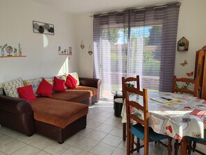 Interior - GITE BRETON by Interhome (Guingamp)