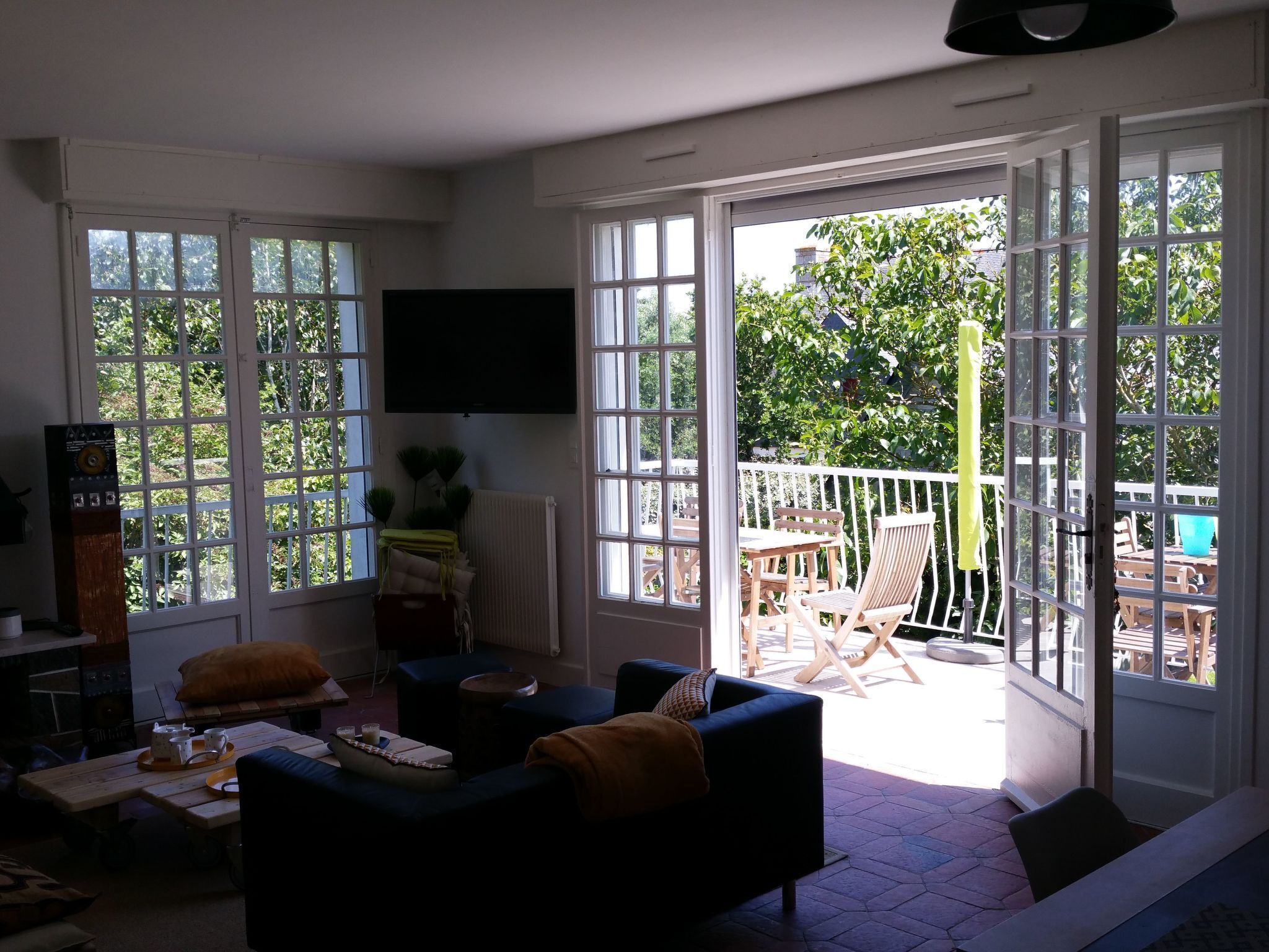 TV, peis og DVD-spiller