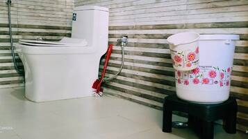 Double Room, Mountain View | Bathroom | Towels, soap, shampoo, toilet paper