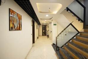 Lobby - Hotel Namoh (New Delhi)