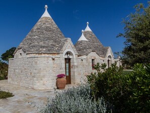 Exterior - Große Trullo-Wohnung mit Schwimmbad by Interhome (Martina Franca)