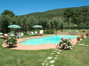 Pool - Appartement in Potassa mit Großem Garten by Interhome (Cortona)