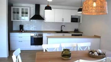 Micro-ondes, four, plaque de cuisson, lave-vaisselle