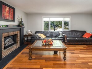 Living area - H Home 5BR2BTH in der Nähe von YYC Deerfoot Mall DT by Interhome (Calgary)