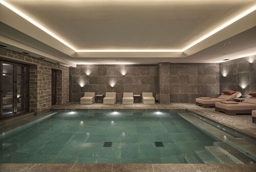 Oreno Mountain Retreat Hotel
