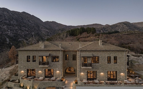 Oreno Mountain Retreat Hotel